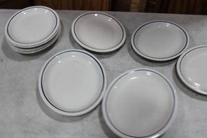 lot 80 image: Oval China Dinner Dishes Lot Of 20