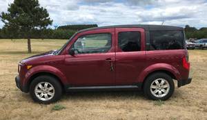 lot 1 image: 2008 Honda Element EX AWD