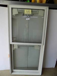 Pella Designer Window WBlind RO 32x62 Vertical Slider