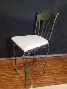 lot 81 image: Stylish Contemporary Metal Counter Chairs NEW UPHOLSTERY