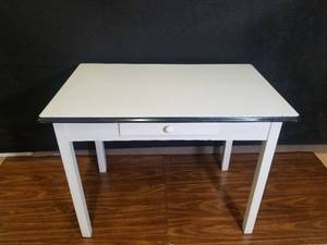 lot 36 image: Rustic White Enamel 1930s Surface Kitchen Table