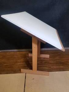 lot 30 image: Large ArtistsGame Table