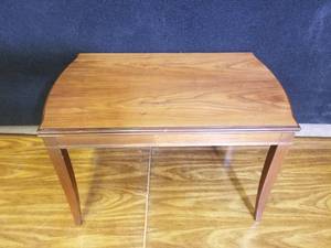 lot 76 image: Lovely Vintage CoffeeTable- Refurbished