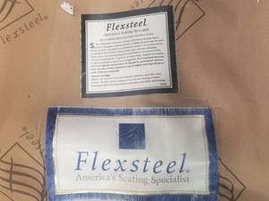 lot 96 image: Ultra-Comfortable Plush Loveseat by Flexsteel