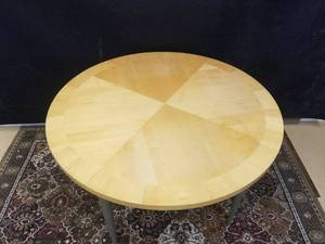 lot 94 image: Bright Pine Game Table