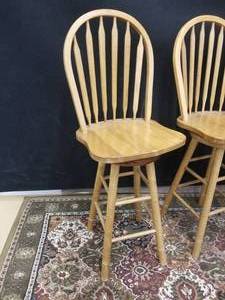 lot 90 image: Set of Windsor Counter Chairs
