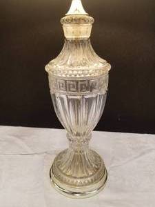 lot 150 image: Greco-Roman Crystal Vase Lamp