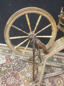 lot 28 image: Amazing Antique Spinning Wheel