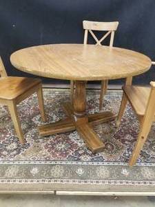 lot 62 image: Charming Farmhouse Table and Chairs