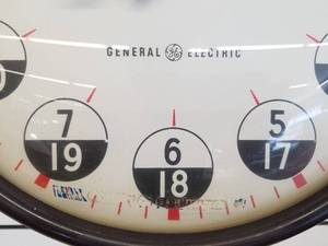 lot 99 image: Mid-Century Modern 24 Hour Military Wall Clock by General Electric