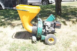 lot 9 image: Yardman chipper