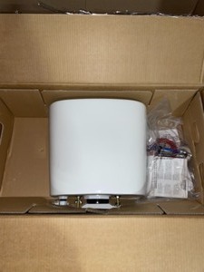 lot 36 image: GLACIER BAY 2-Piece 1.1 GPF1.6 GPF High Efficiency Dual Flush Complete Elongated Toilet in White, Seat Included. See Pictures