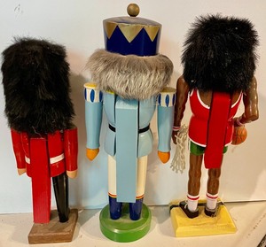 lot 23 image: 3 Neato Nutcrackers