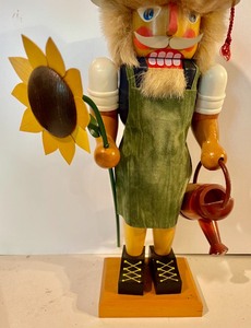 lot 27 image: SN of Germany Nutcracker- Gardner