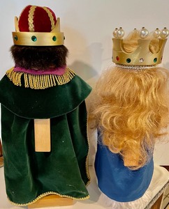 lot 39 image: Steinbach Queen Guinevere and Tchaikovskys Prince Nutcrackers