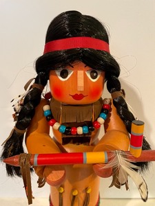 lot 105 image: Holzkunst Christian Ulbricht Sacajawea Nutcracker
