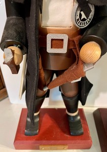 lot 115 image: Holzkunst Wyatt Earp Nutcracker and More
