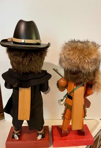 lot 125 image: Holzkunst Christian Ulbricht Wyatt Earp and Davey Crockett Nutcrackers