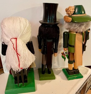 lot 127 image: 3 Nice Nutcrackers