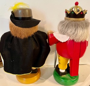 lot 137 image: 2 Exciting Erzgebirge Nutcrackers
