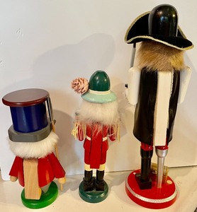 lot 214 image: 3 Exciting Nutcrackers