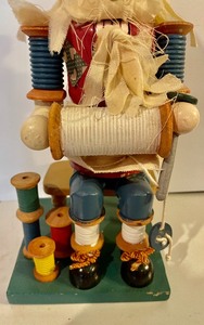 lot 208 image: 2 Fun Nutcrackers