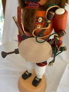 lot 54 image: Stracoland Colmitz Nutcracker