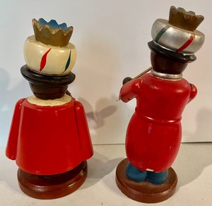 lot 237 image: 2 Smokers