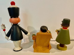 lot 234 image: East German Smokers