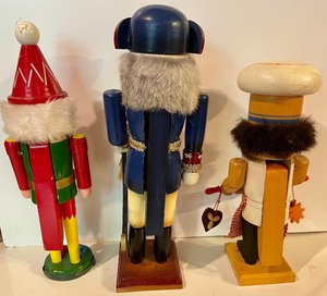 lot 247 image: 3 Nutcrackers