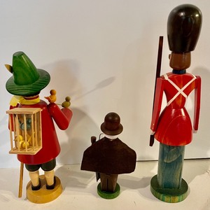 lot 250 image: 3 Erzgebirge Smokers