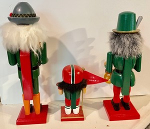 lot 241 image: 3 Nutcrackers