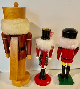 lot 257 image: 3 Nutcrackers