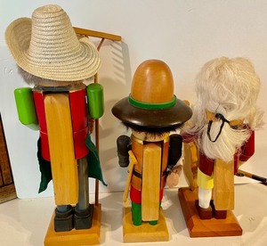 lot 266 image: 3 Steinbach Nutcrackers