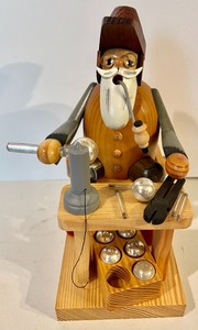 lot 260 image: Old World Christmas Smoker