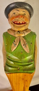 lot 299 image: 4 Carved Wood Nutcrackers