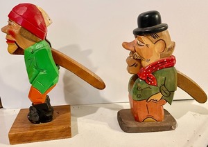 lot 293 image: 2 Carved Wooden Nutcrackers