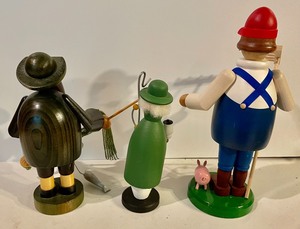 lot 307 image: 3 Erzgebirge Smokers