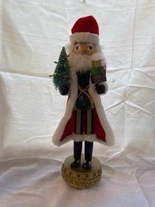 lot 67 image: Joyful Christmas Nutcracker