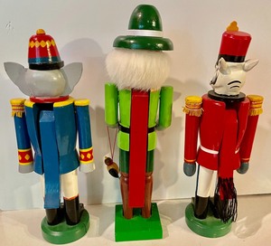 lot 310 image: 3 Neat Nutcrackers
