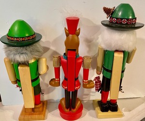 lot 316 image: 3 Nutcrackers