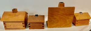 lot 319 image: 4 Smoker Houses