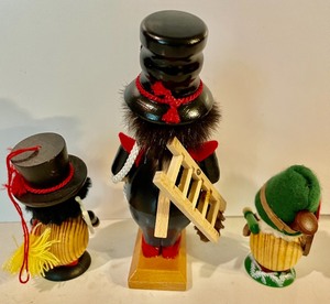 lot 336 image: 2 Steinbach Ornaments and a Steinbach Nutcracker