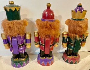 lot 345 image: 3 Bear Nutcrackers