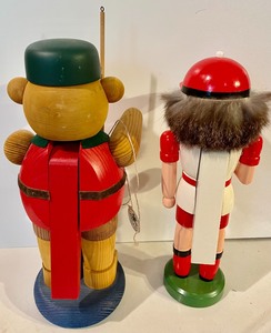 lot 344 image: 3 Erzgebirge Nutcrackers