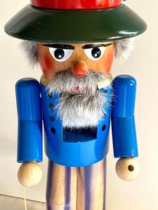 lot 75 image: The Happy Wanderer Original Steinbach Nutcracker