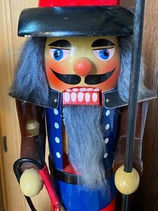lot 150 image: Set of 2, Early German Steinbach Nutcracker- Unmarked