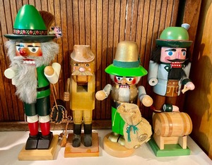 lot 354 image: Lot of Nutcrackers