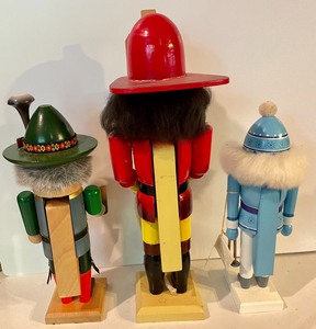lot 359 image: 3 Nutcrackers