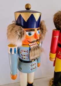 lot 154 image: Rothenthal Set of 3 Nutcrackers
